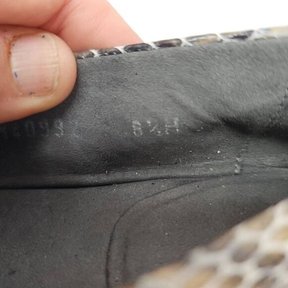 Stuart Weitzman Size 8.5 Tulip Bow Snake Skin Print Ballet Flats F - Picture 9 of 11